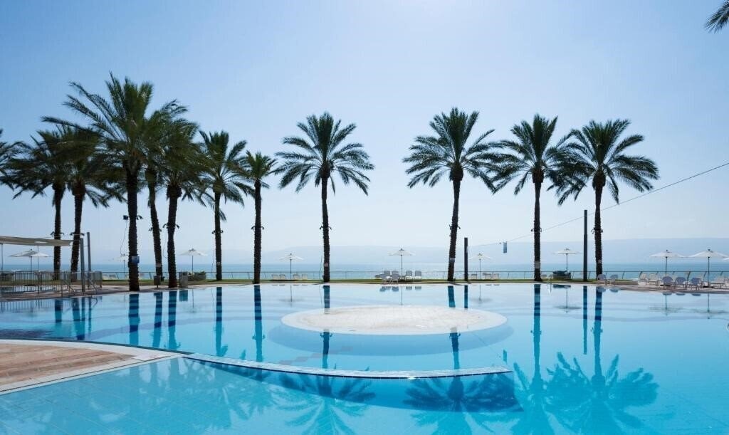 Апартаменты Gai Beach Hotel 5*