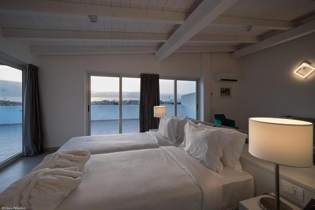 Апартаменты Oasis White 4*