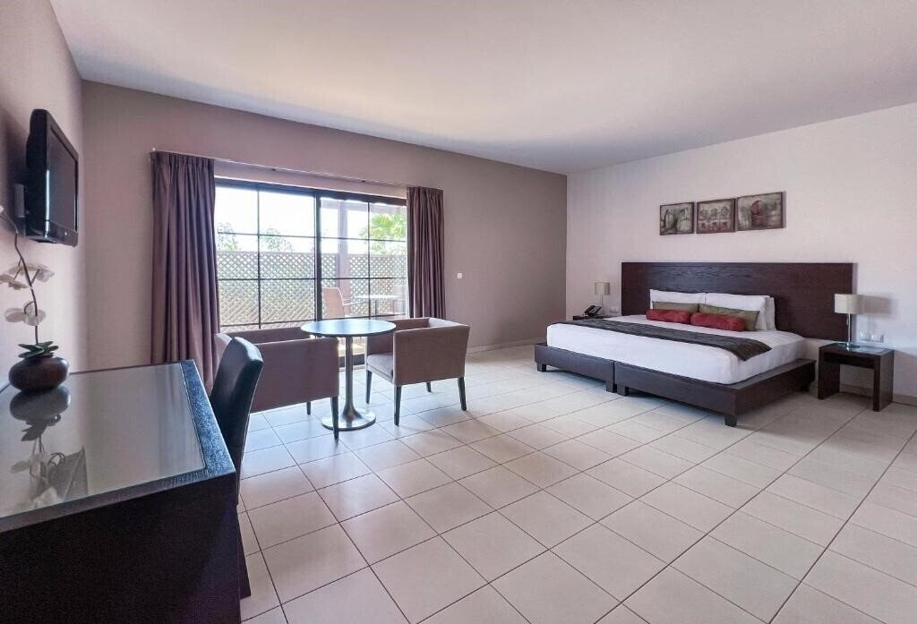 Фото Melia Tortuga Beach 5*