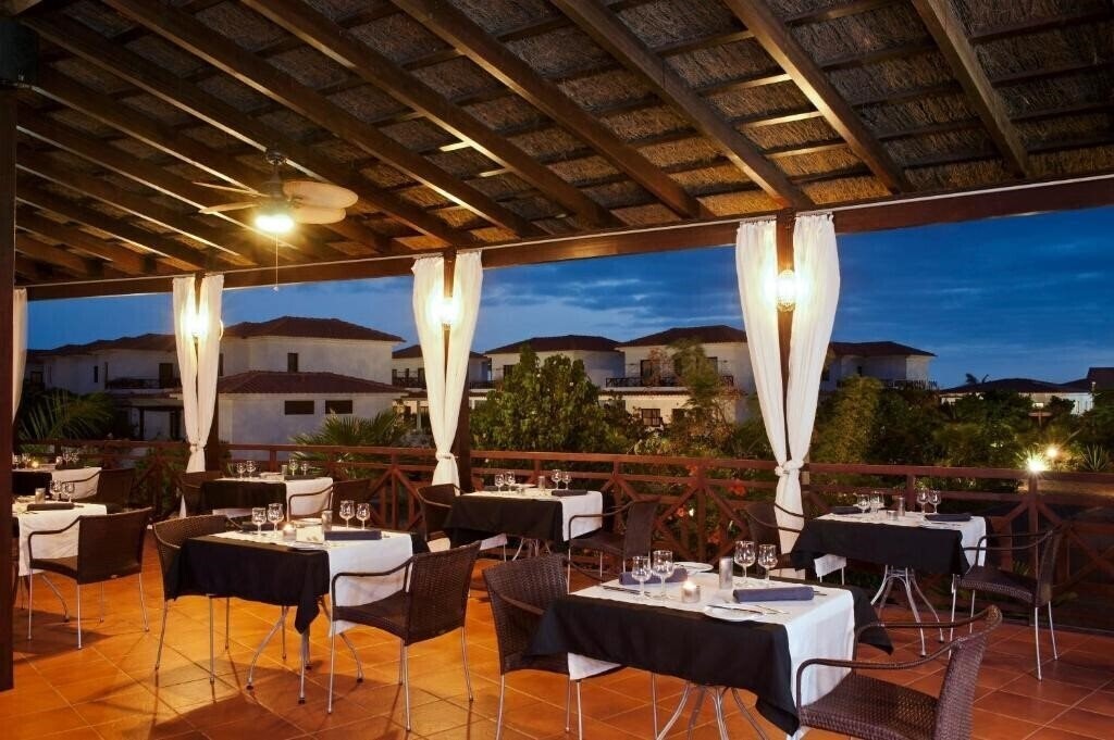 Картинка Melia Tortuga Beach 5*