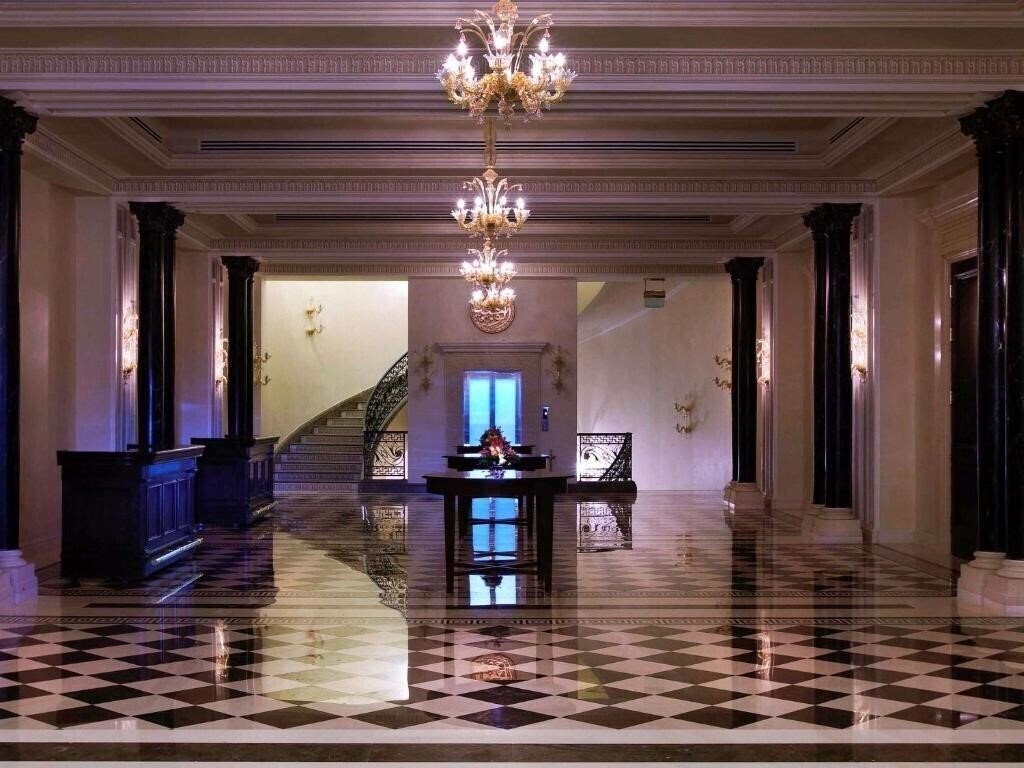 Вид La Cigale Hotel 5*