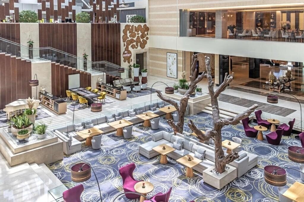 Территория Hyatt Regency Oryx Doha (ex. Oryx Rotana Hotel) 5*