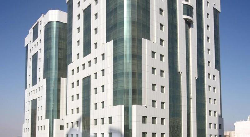 Отель Swiss Belhotel Doha 4*