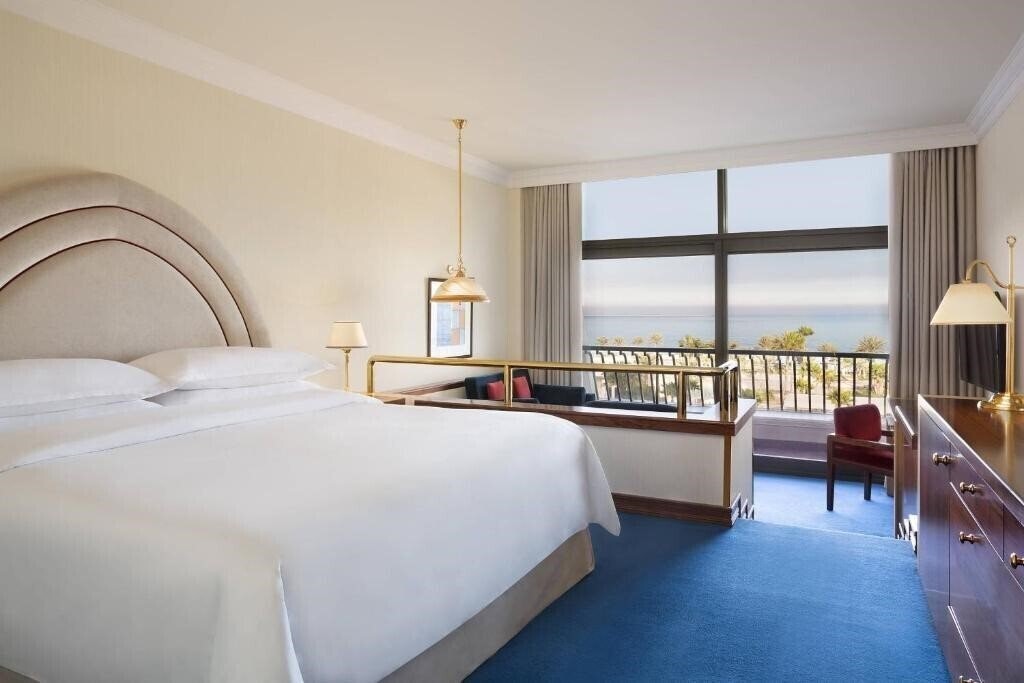 Территория Sheraton Grand Doha Resort & Convention Hotel 5*