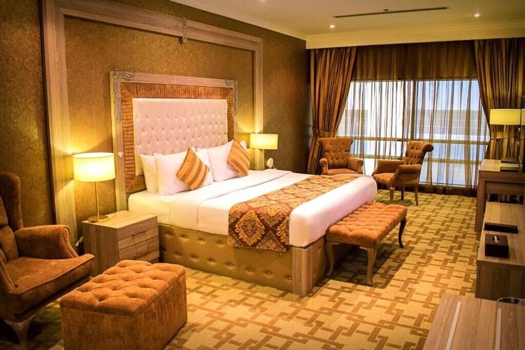Изображение Sapphire Plaza Hotel Doha 4*