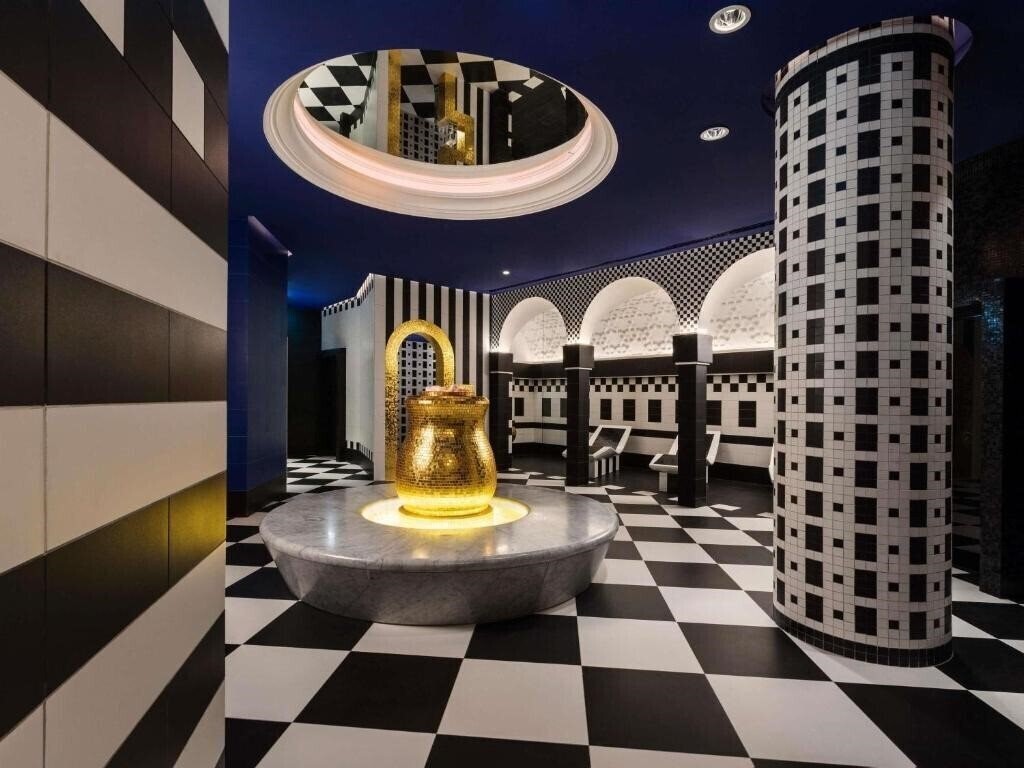 Вид Mondrian Doha 5*