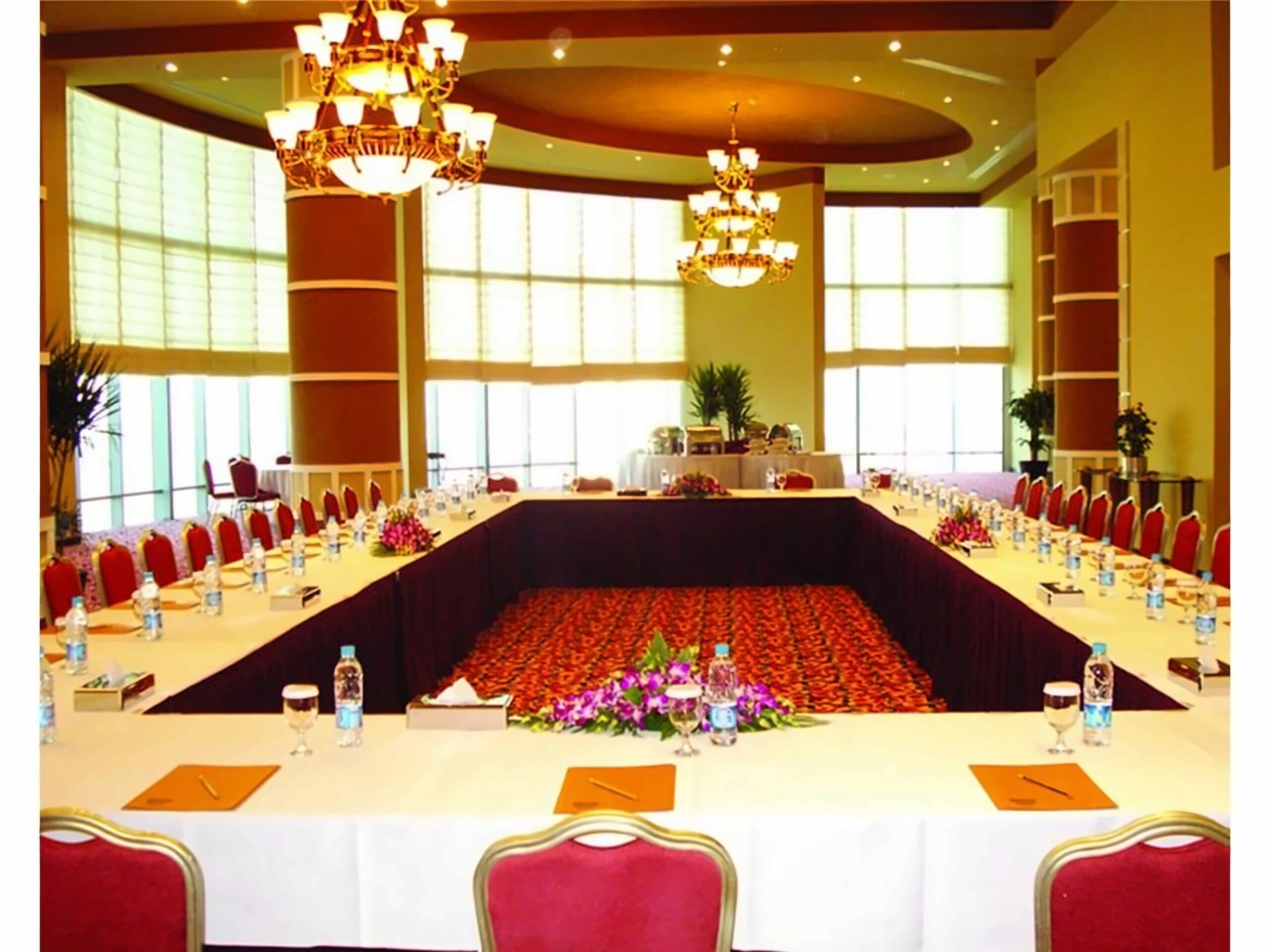 Апартаменты Plaza Inn Doha 4*