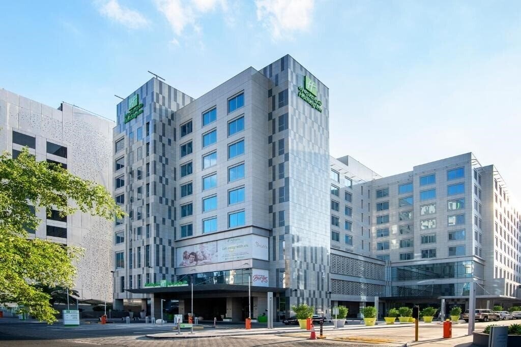 Отель Holiday Inn Doha - The Business Park 4*