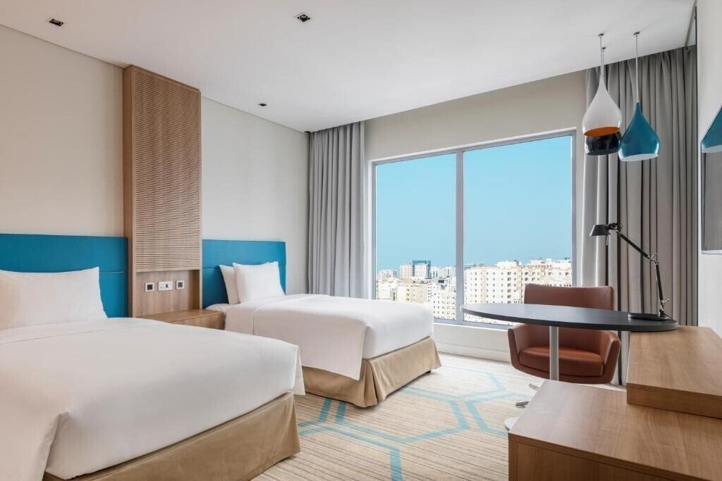 Территория Holiday Inn Doha - The Business Park 4*