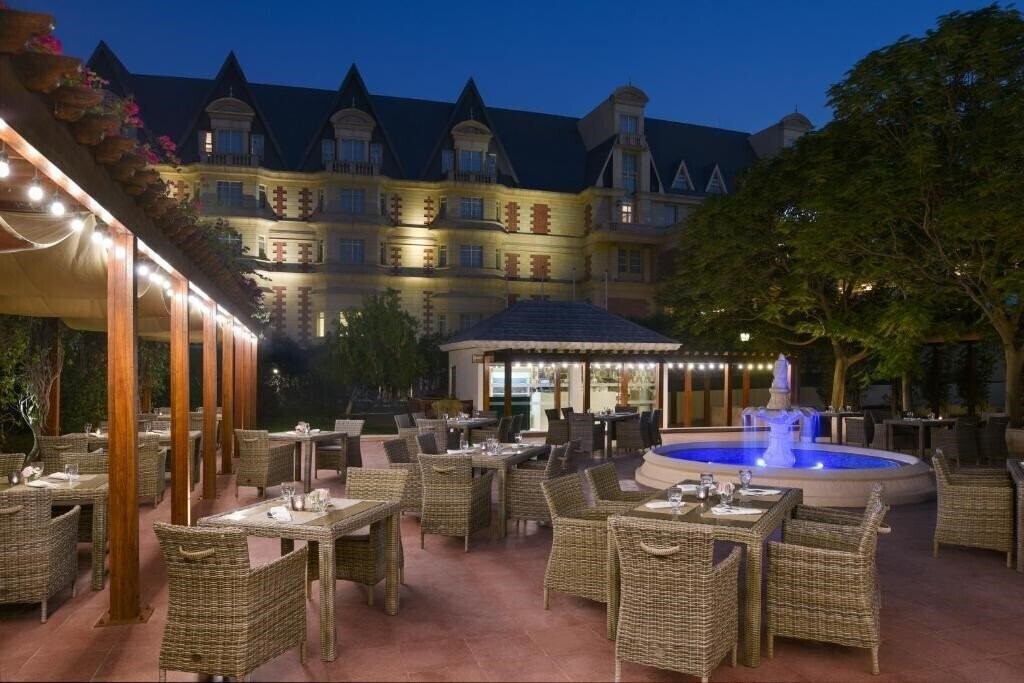 Вид Al Aziziyah Boutique Hotel 5*