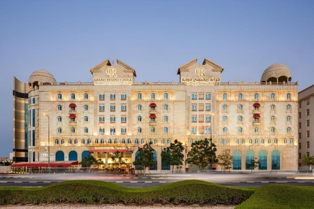 Отель Wyndham Grand Regency Doha 5*