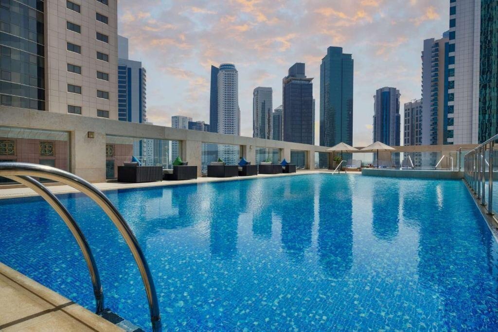 Фотография Wyndham Grand Doha West Bay Beach 5*
