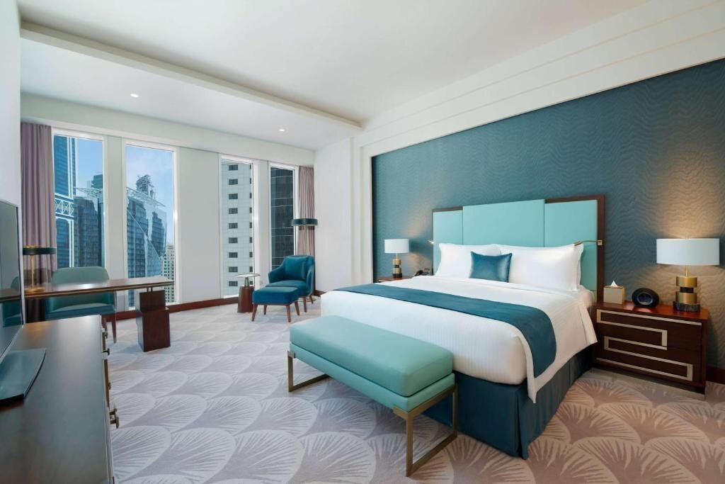 Апартаменты Wyndham Grand Doha West Bay Beach 5*
