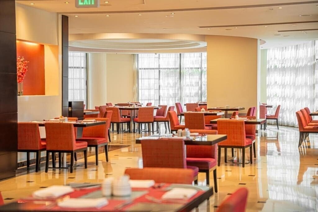 Панорама Millennium Central Doha 4*