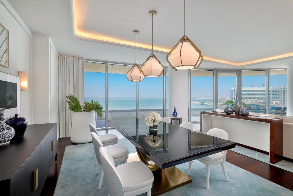 Территория Waldorf Astoria Lusail Doha 5*