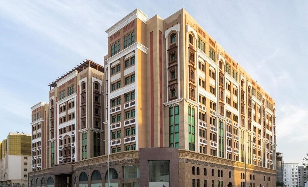 Территория La Maison Hotel Doha 4*