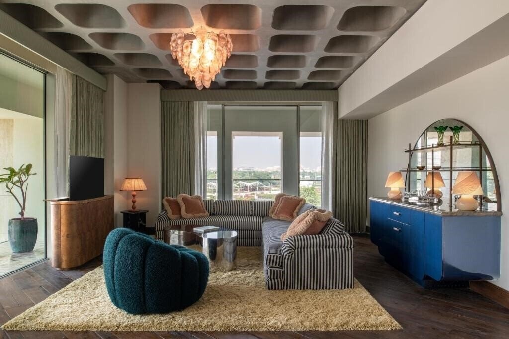 Апартаменти The Ned 5*