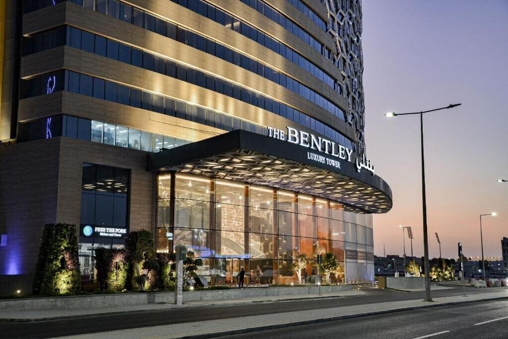 Готель The Bentley Luxury Hotel & Suites 5*
