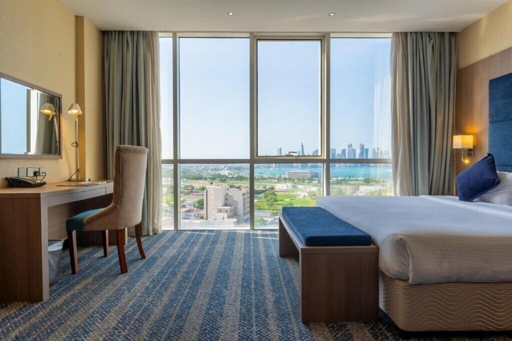 Территория The Castle Premium Hotel 3*