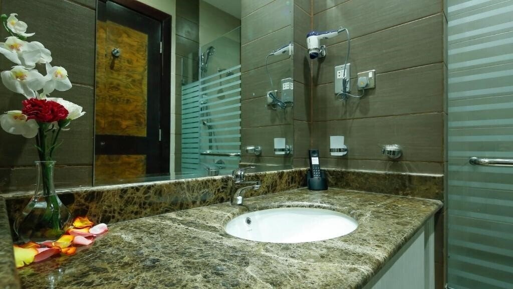 Апартаменты The Castle Premium Hotel 3*