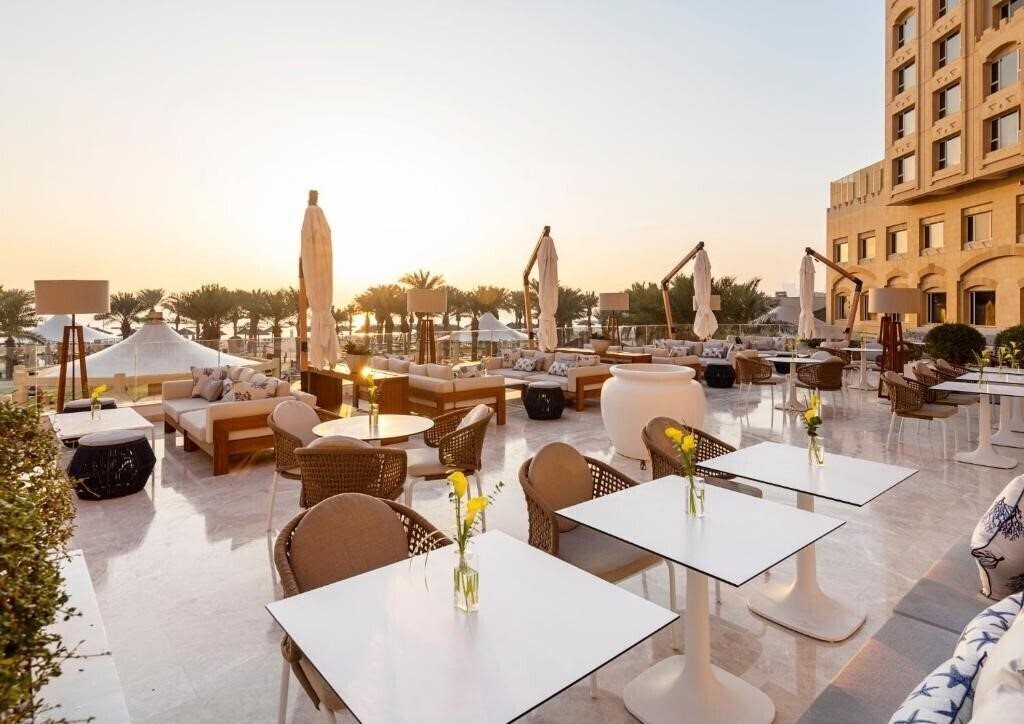 Вид Intercontinental Doha Beach & Spa, An Ihg Hotel 5*