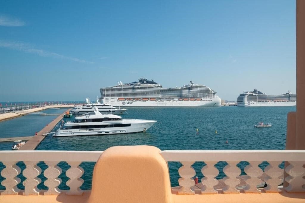 Территория Mina Hotel & Residences 5*