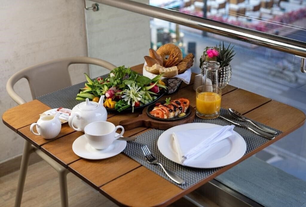 Картинка West Walk Retaj Hotel 4*