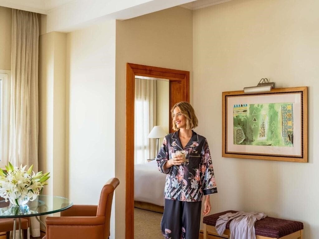 Территория Movenpick Hotel Doha 4*