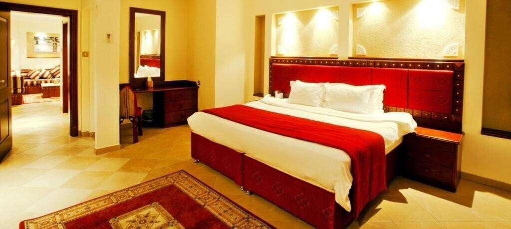 Територія Al Liwan Suites 4*