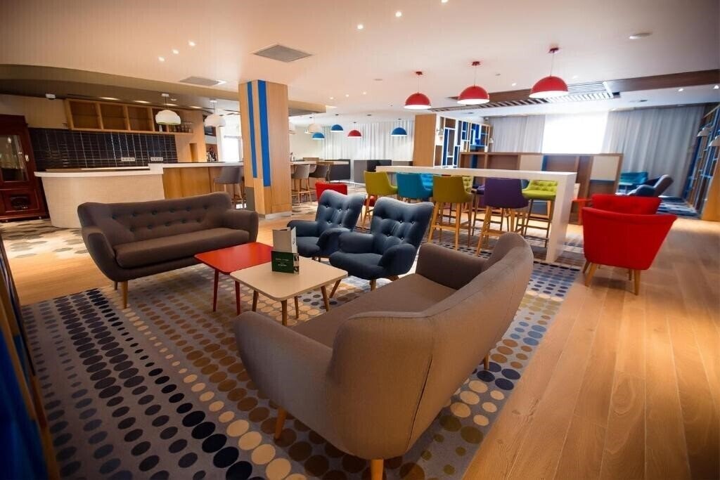 Територія Holiday Inn Aktau Seaside 4*