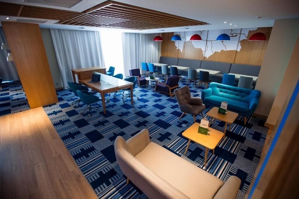 Панорама Holiday Inn Aktau Seaside 4*