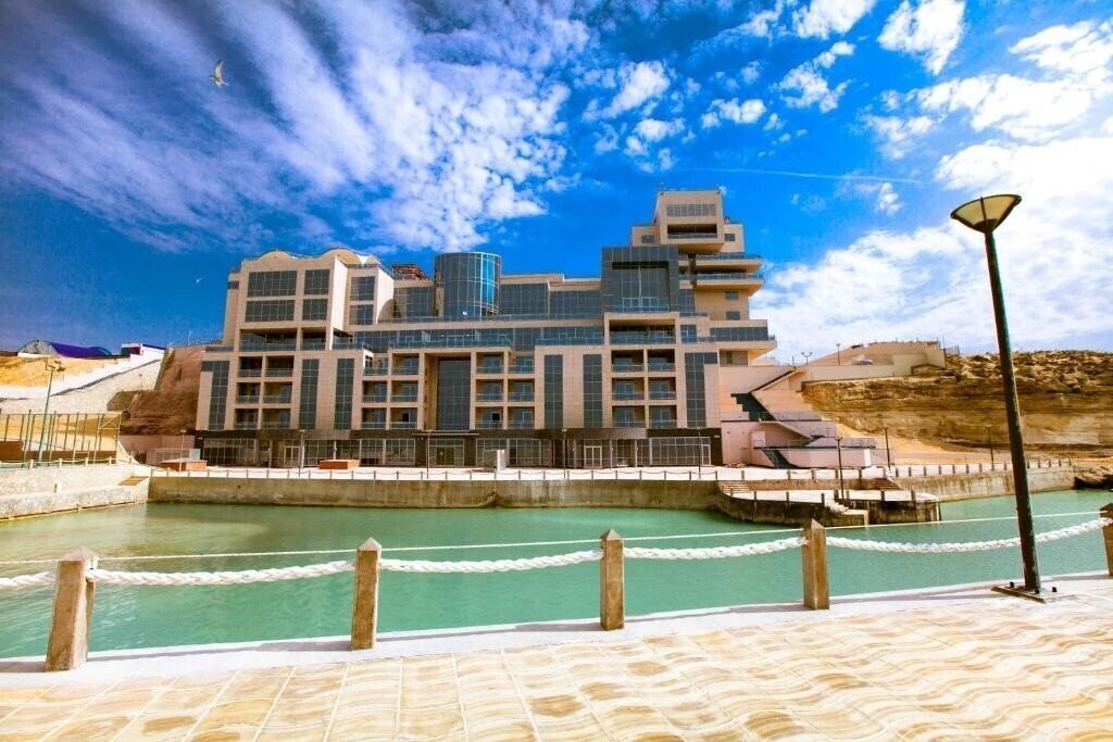 Готель Caspian Riviera Grand Palace 5*