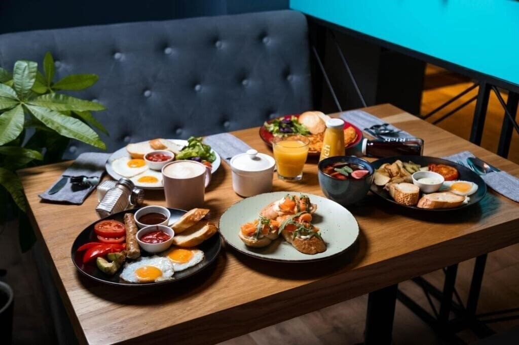 Панорама Golden Palace Aktau 4*