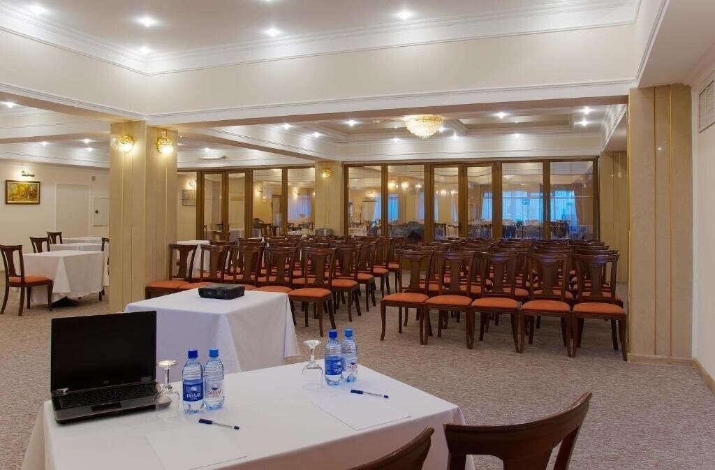 Вид Astana International Hotel 4*