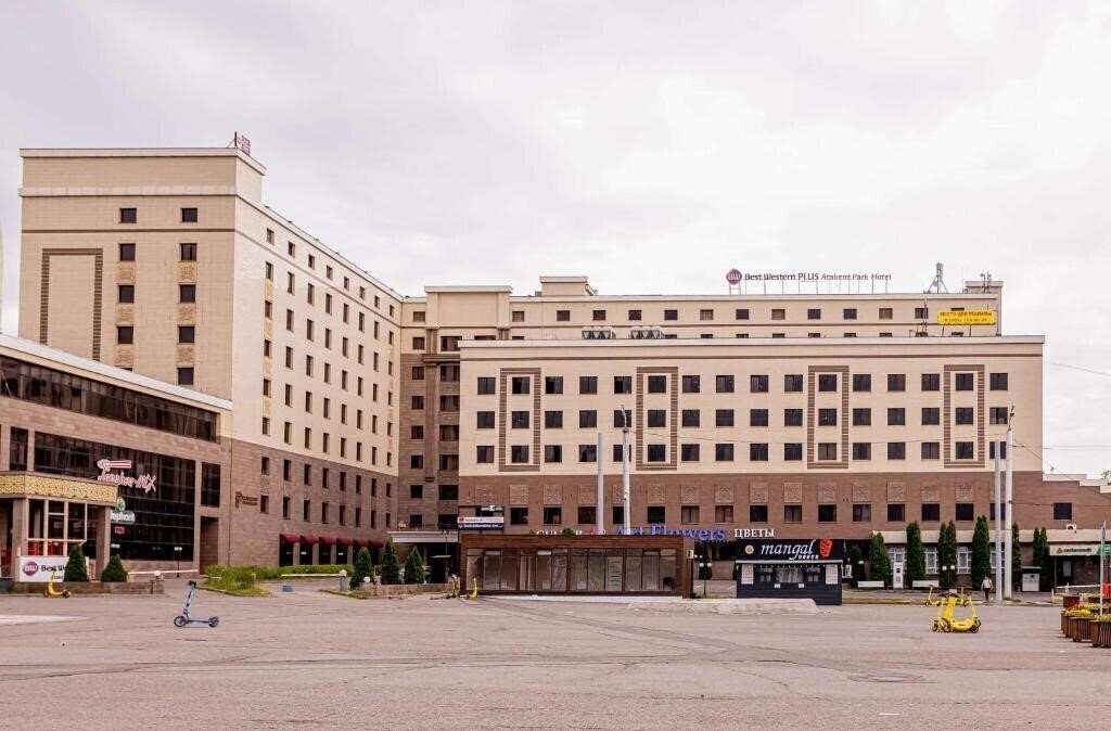 Готель Best Western Plus Atakent Park Hotel 4*