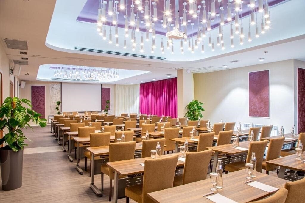 Територія Kazzhol Park 4*