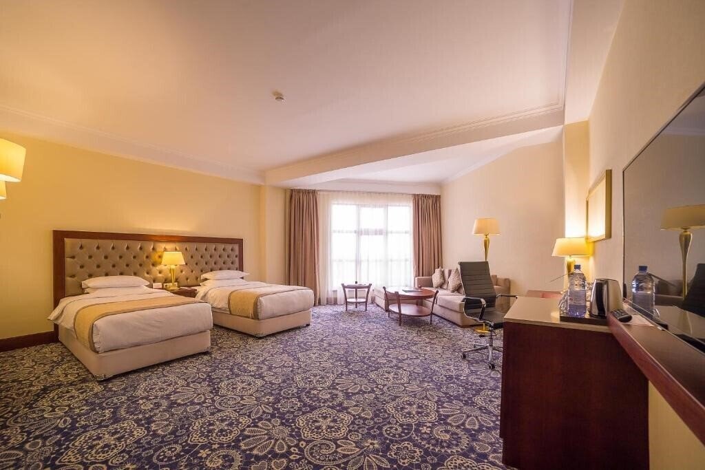Готель Ramada Almaty 4*