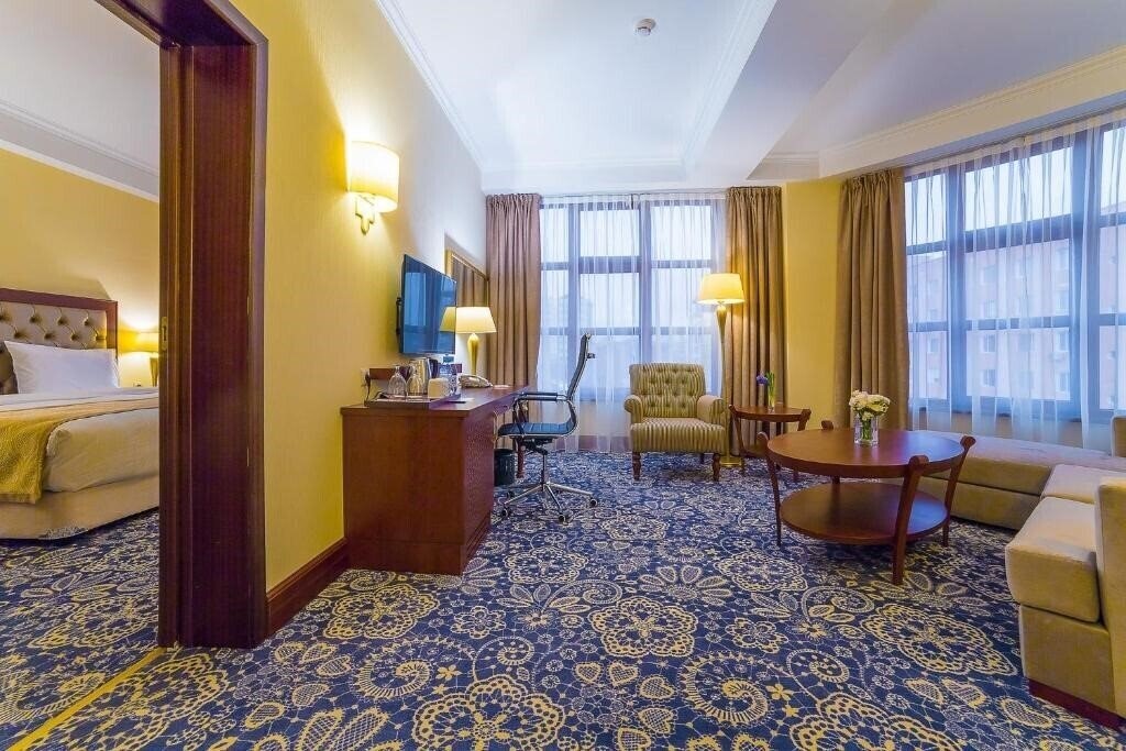 Вид Ramada Almaty 4*