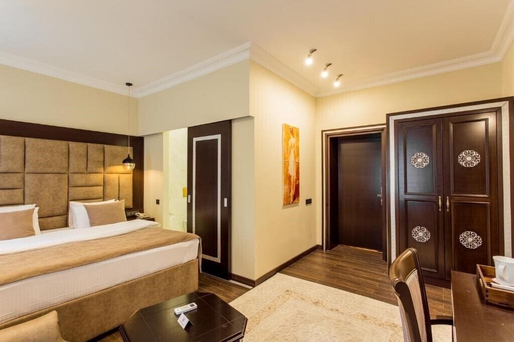 Панорама Ambassador 3*