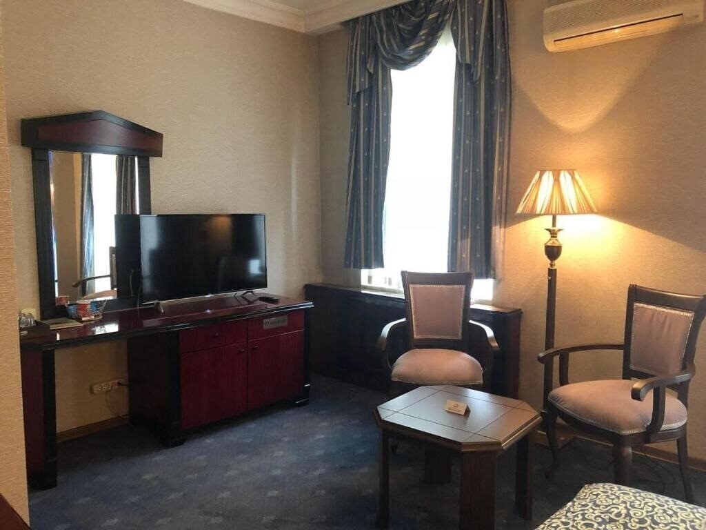 Фотографія Ambassador 3*