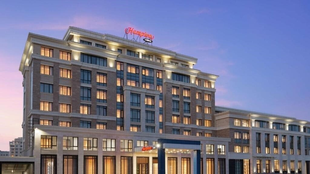 Вид Hampton By Hilton Astana Triumphal Arch 3*