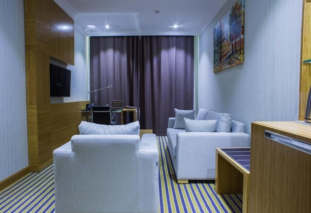 Вид Aidana Plaza Hotel 3*