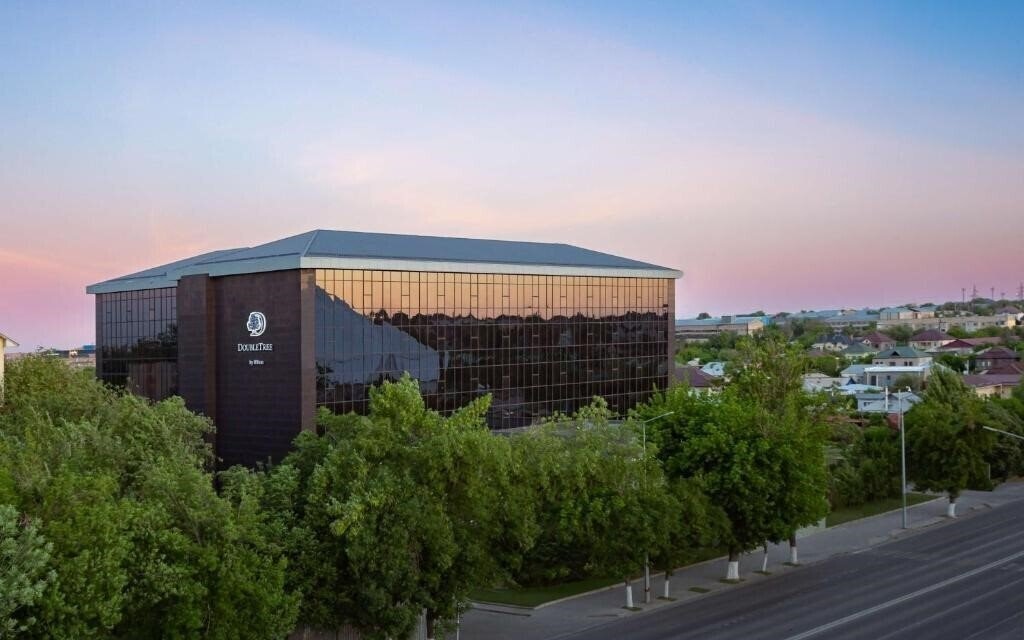 Панорама Doubletree By Hilton Shymkent 4*