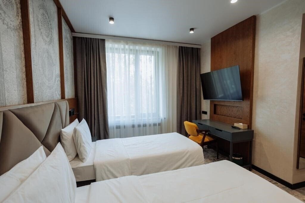 Панорама Aurum Garden Hotel 3*