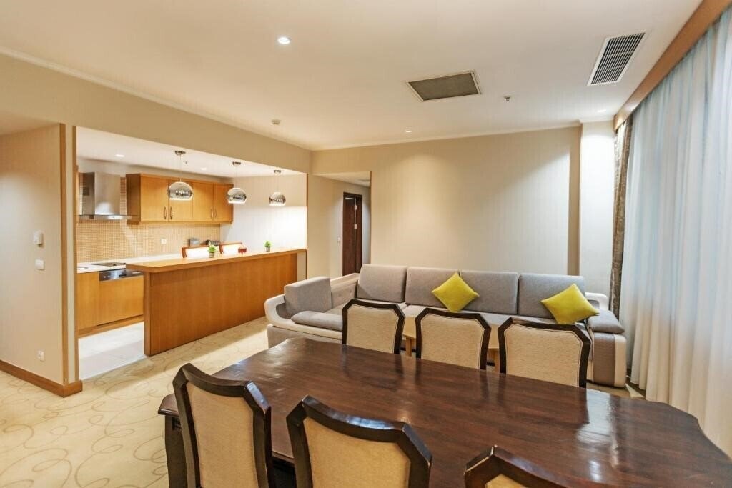 Панорама Dedeman Oskemen Tavros Hotel 5*