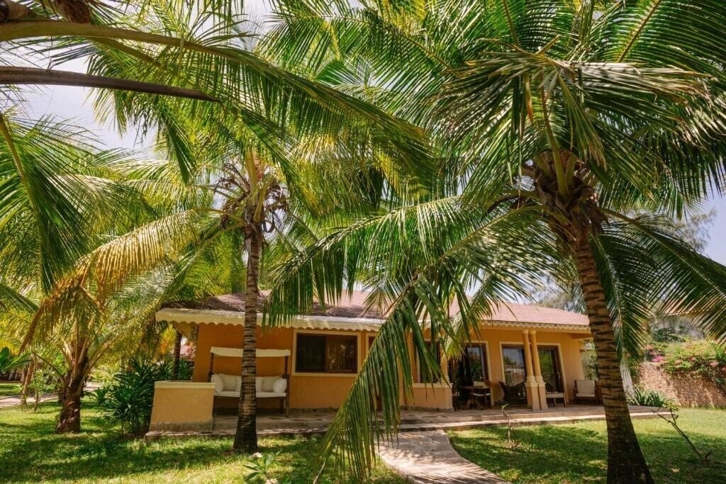 Территория Ocean Beach Resort & Spa 5*