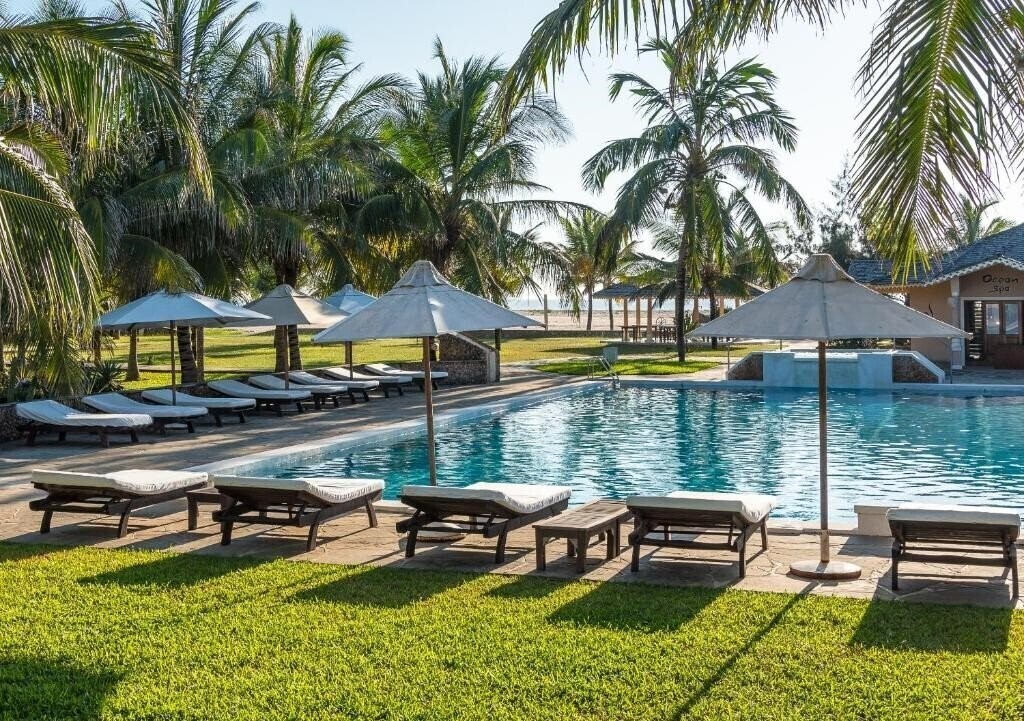 Апартаменты Ocean Beach Resort & Spa 5*