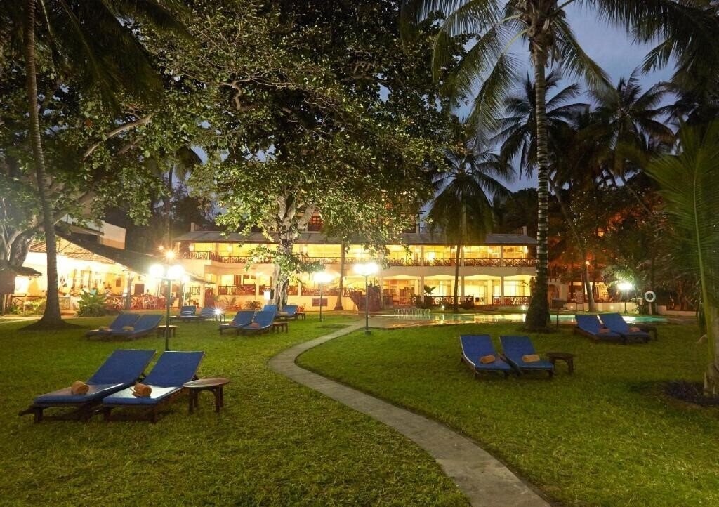 Вид Neptune Beach Resort 4*