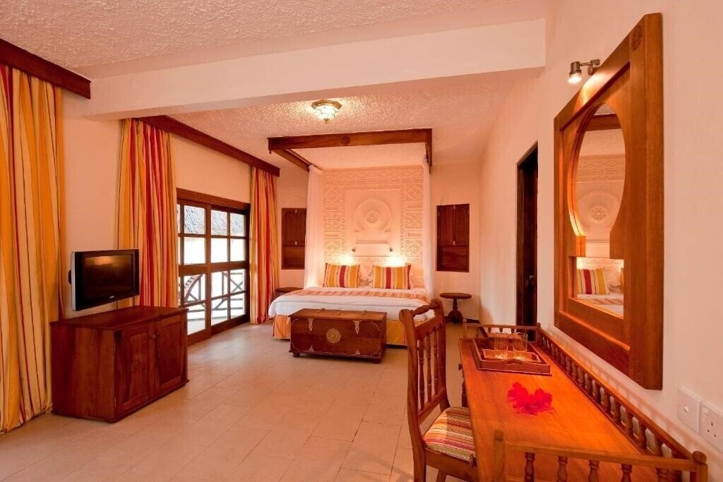 Картинка Neptune Village Beach Resort & SPA 4*