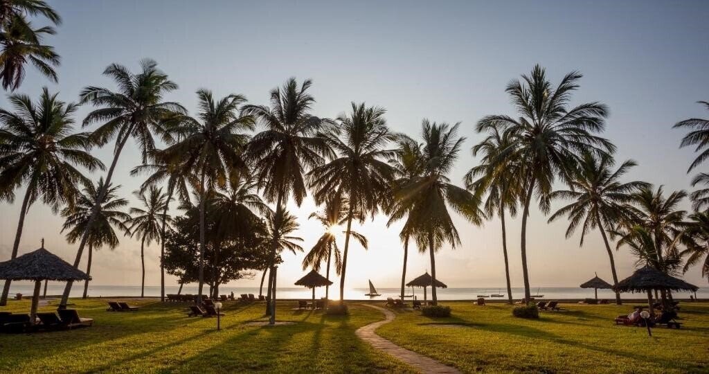 Территория Neptune Village Beach Resort & SPA 4*